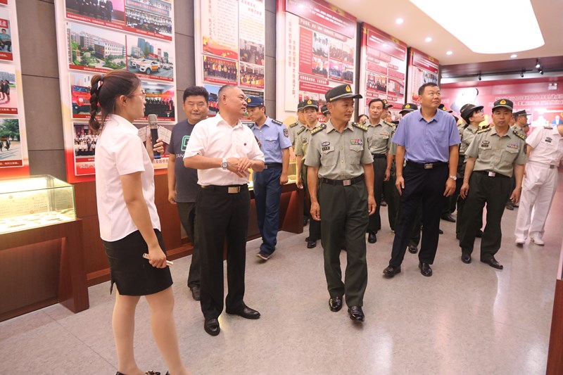 6月19日济宁市委常委军分区司令员赵玉斌带领全市各县市区人武部主官