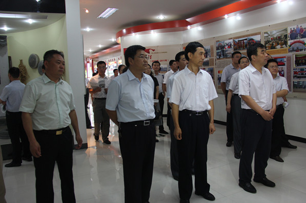 2013年7月19日参加济宁市县市区委政研室主任座谈会领导莅临
