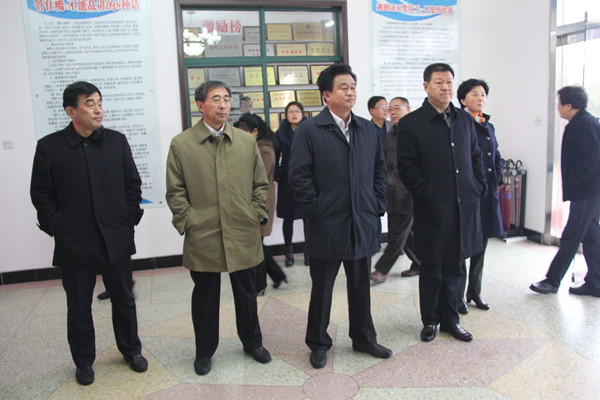 2015年11月21日省委副秘书长省信访局局长明春德莅临指导